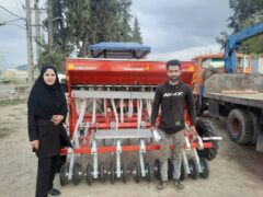 تحویل چهارمین دستگاه کشت مستقیم با تسهیلات کم‌بهره در شهرستان