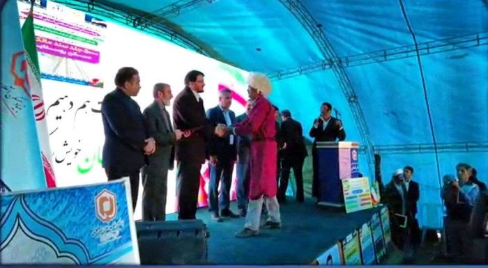 واگذاری ۵۰۰۰ جلد سند مالکیت روستایی همزمان با دومین سفر هیات دولت به استان گلستان