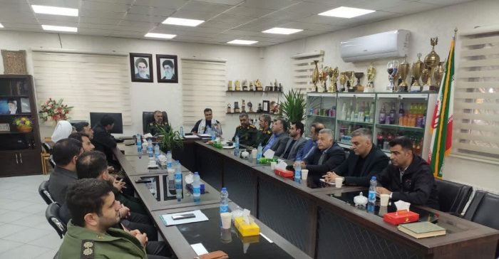 اهدا لوح عنوان برتر مدیر عامل شرکت زمزم گرگان به عنوان موفق ترین کارفرما در سطح بسیج