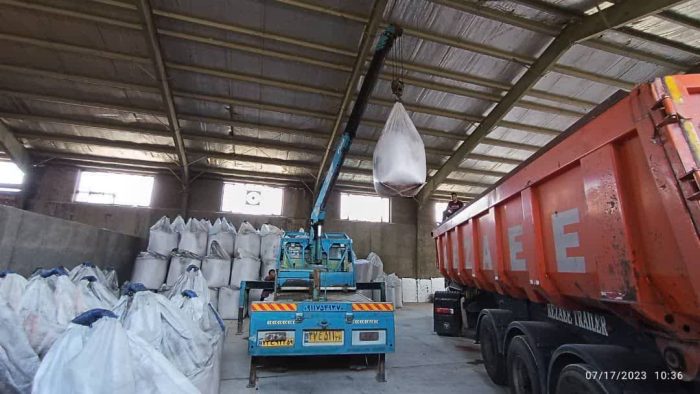 تامین و توزیع به موقع کود سرک محصولات پائیزه در گلستان