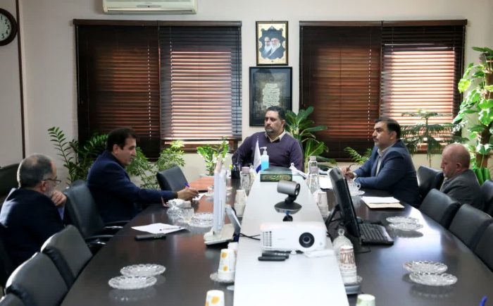 نشست و گفتگو علیرضا نورانی رئیس سازمان با مدیرعامل کارخانه رشد دانه – واحد دانش بنیان (تولید ویتامین E) و بانک کشاورزی