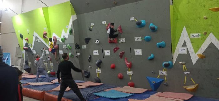 اولین برنامه دهه فجری استان در قالب مسابقه سنگنوردی قهرمانی گلستان در ۶ بهمن برگزار شد