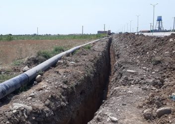 اجرای ۱۶۰۰ متر خط انتقال آب در قالب طرح جهاد آبرسانی به روستای پنچ پیکر