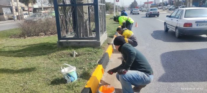 آغاز رنگ آمیزی و زیبا سازی جداول و بلوارها در مناطق سه گانه شهرداری گرگان