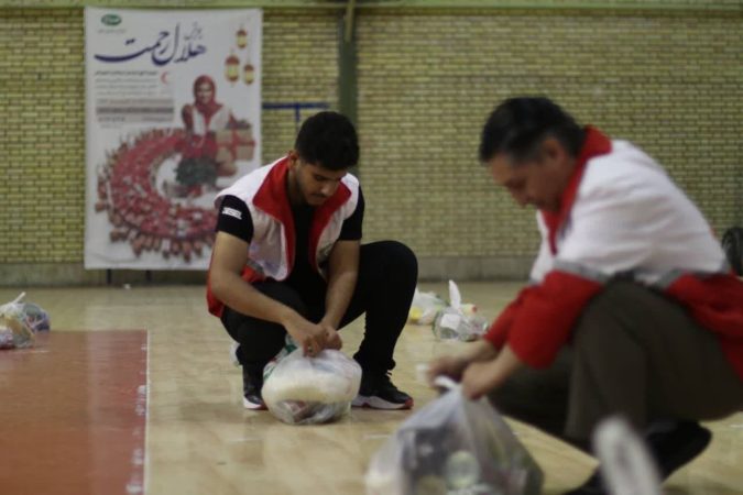 ۳۴ هزار گلستانی زیر چتر هلال‌رحمت در ماه رمضان