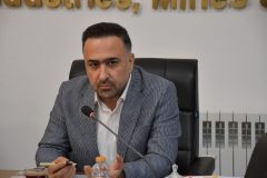 رفع موانع صادرات کالا ار اینچه برون در الویت است