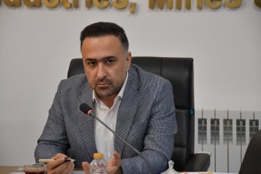رفع موانع صادرات کالا ار اینچه برون در الویت است