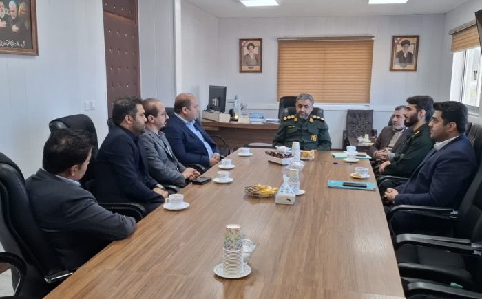دیدار رئیس انجمن صنفی بیمه گران استان ، مدیر عامل بیمه دی استان ، مدیر عامل بیمه البرز استان و مدیر عامل بیمه کارآفرین استان با فرمانده و جانشین سپاه شهرستان گرگان