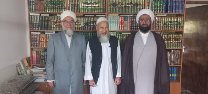 عیادت ودیدار صمیمانه حجت الاسلام و المسلمین دیلم مدیر مرکز اسلامی گلستان و عبدالباسط آخوند قره باش مسئول شعبه گنبدکاووس از مدرس علمیه اهل سنت