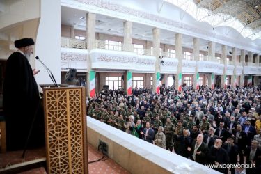 ارتش و نیروهای مسلح نگهبانان ملت و سرزمین هستند
