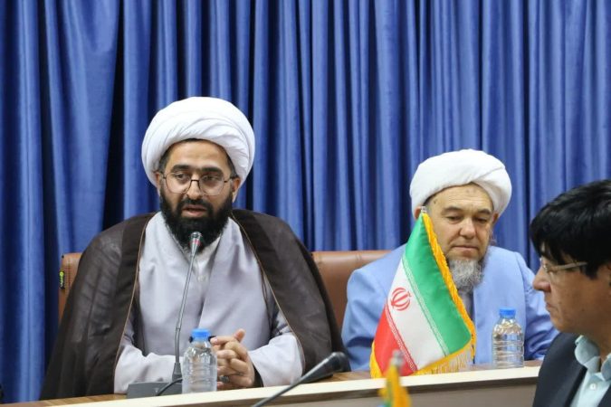 تریبون های نمازجمعه، بهترین فرصت برای فرهنگ سازی و مقابله با آسیب های اجتماعی است.