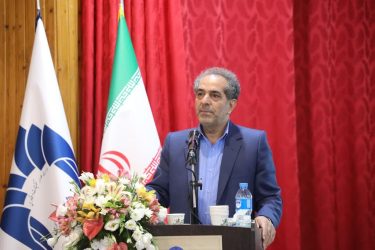 از ظرفیت اساتید، کارمندان و نخبگان استفاده می کنیم