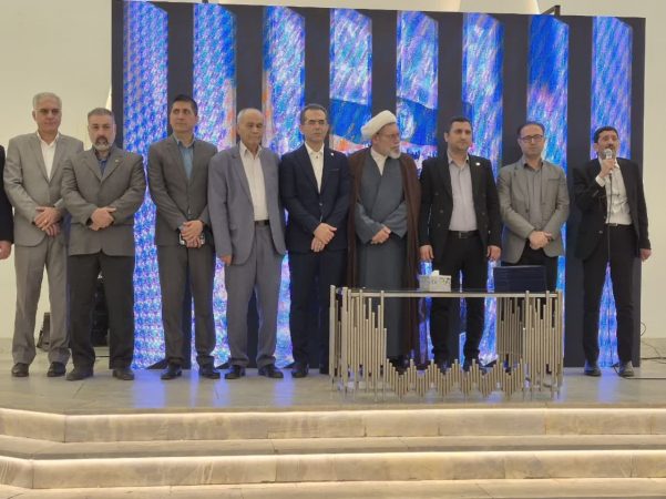 مراسم تکریم از شرکت های تولید کننده کود در همایش آموزشی و ترویجی سبد محصولات کودی شرکت خدمات حمایتی کشاورزی استان گلستان