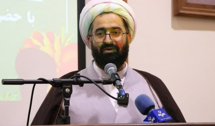 قلم، اسلحه مؤثر در خط مقدم جنگ ترکیبی / ‌دروغ و تحریف دشمن با تبیین علما و نخبگان با شکست روبرو شد