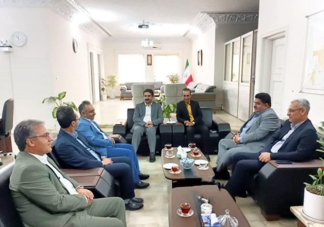 نشست مشترک مدیرکل فرهنگ و ارشاد اسلامی گلستان با مدیرکل ثبت اسناد و املاک استان برای حمایت از نشریات محلی