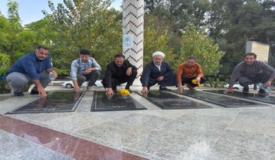غبارروبی مزار شهدای گمنام توسط کارکنان مخابرات منطقه گلستان