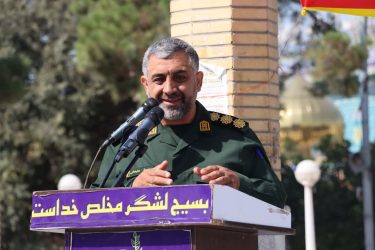 سربازان آینده سازان انقلاب اسلامی هستند/ باید عهد ببندیم لحظه ای از اراده ما در پاسداری از انقلاب کم نشود