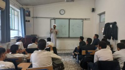 تبیین آداب، آثار و اسرار نماز برای دانش‌آموزان گرگانی