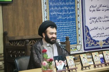عمل به اعتقادات در راه خدا ، انسان را عزتمند می کند