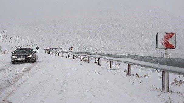 بسته شدن همه محورهای کوهستانی استان به جز محور جنگل گلستان