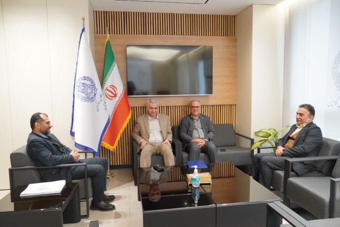 حضور مدیرکل امور مالیاتی گلستان در کانون وکلای دادگستری استان به مناسبت هفته وکیل مدافع