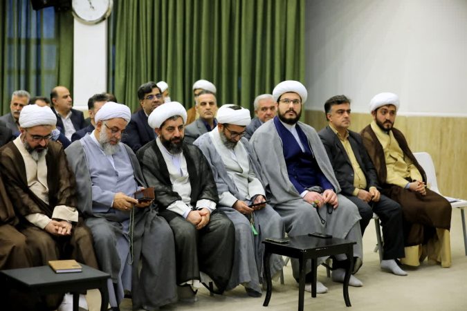 نشست هم اندیشی کمیته امداد، ائمه جمعه با نماینده ولی فقیه در استان گلستان برگزارشد