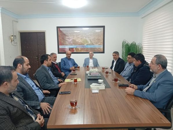 پیگیری طرح احداث سوختگیری هواپیمایی ؛ در دیدار مدیر منطقه گلستان با فرماندار کلاله