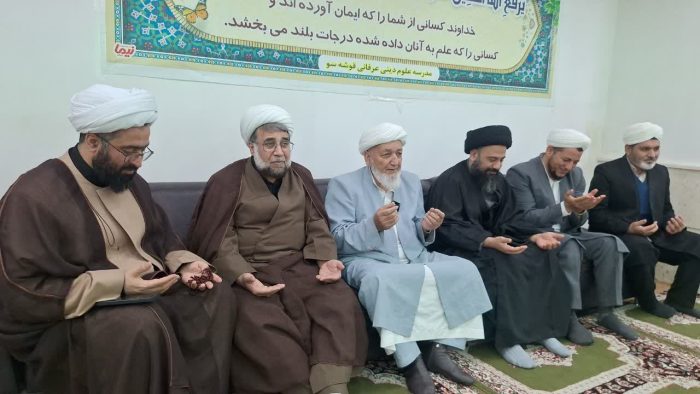 همه ما در مسیر وحدت اسلامی در کنار رهبری جامعه اسلامی قرار داریم / طلاب جوان برای عزت اسلام تلاش کنند