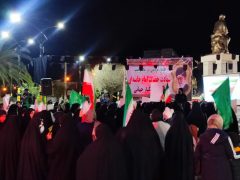 ادامه تجمع مردم انقلابی شهرستان ترکمن در محکومیت به شهادت رساندن رهبر معظم و انزجار از استکبار جهانی