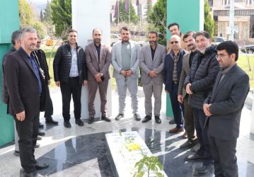 تجدید میثاق مدیرکل امور اقتصادی و دارایی استان با آرمان‌های انقلاب و شهدا