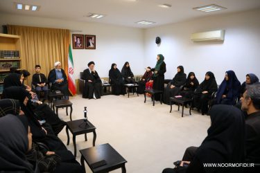 منطق ملت ایران برگرفته از فرهنگ عاشورا و ایستادگی است