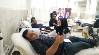 پیوستن سه برادر گلستانی به پویش «سفر سرخ» با اهدای خون