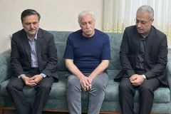 هنرمندان مشعل‌دار عرصه فرهنگ و همراه مردم در همه صحنه‌های اجتماعی هستند