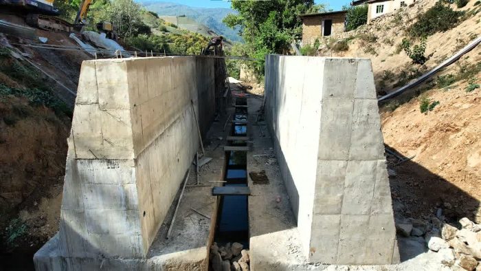 آغاز عملیات اجرایی فاز دوم پروژه احداث پُل در روستای قلعه قافه بالا شهرستان مینودشت