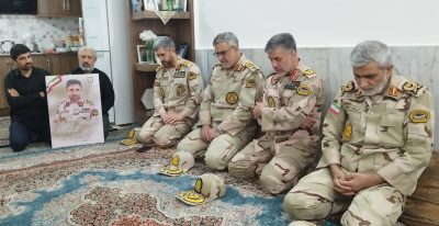 دیدار فرمانده کل مرزبانی فراجا با خانواده شهید علی شیخی کوهسار
