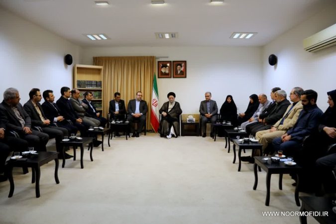 اعلام آمادگی حضرت آیت‌الله نورمفیدی برای احداث یک باب مدرسه کاملا تخریب شده توسط دشمن خبیث صهیونیستی در زادگاه امام خمینی (ره)
