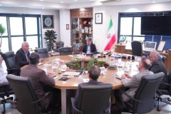 در نشست با مدیرعامل سازمان بنادر: گزارش عملکرد حوزه دریایی در دوران جنگ تحمیلی ارائه شد