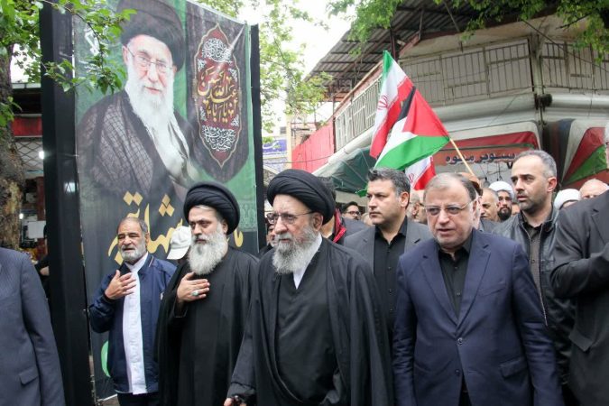 حضور آیت‌الله نورمفیدی و استاندار در سوگ صادق آل‌محمد (ع)