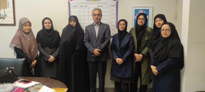 حضور بانوان گلستانی در کارهای سخت راهداری و حمل و نقل جاده ای ستودنی است