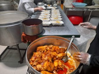 شب حماسه و خدمت؛ روایتِ سفره‌های کریمانه کانون «گلشن»گرگان برای حافظان امنیت