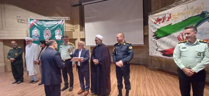 مراسم تکریم و معارفه فرمانده انتظامی شهرستان کلاله در سالن ارشاد برگزار شد