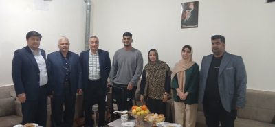 عیادت از فرزند همکار و مجروح جنگ تحمیلی رمضان توسط کارکنان اداره گاز گنبد