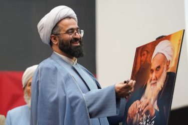 اکران مستند “صف واحد”؛ تکریم آخوند میرحسن‌زاده، الگوی وحدت و بصیرت در گلستان