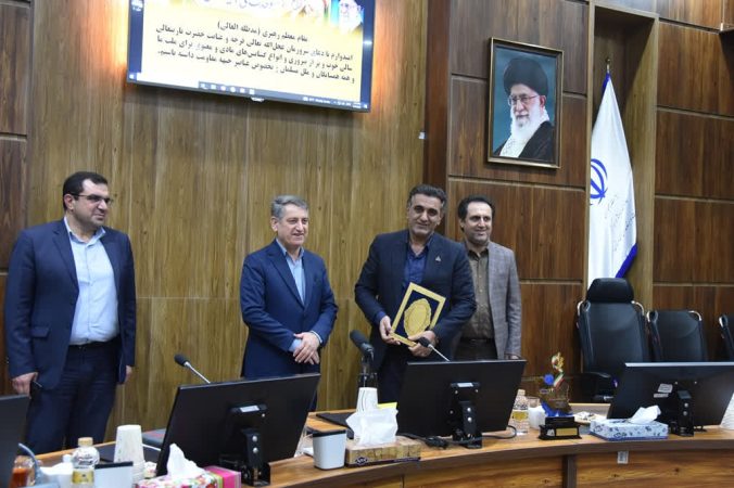تجلیل از عملکرد مطلوب شرکت گازاستان گلستان؛ اهدای لوح تقدیر مدیرعامل در بیست‌وششمین جشنواره شهید رجایی