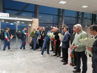 استقبال باشکوه از قهرمانان تیم ملی کبدی ساحلی آسیا در فرودگاه بین‌المللی شهدا گرگان