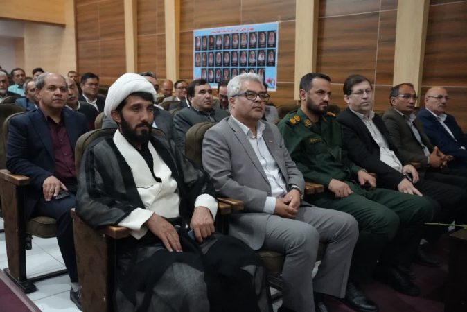 برگزاری مراسم تجلیل از معلمان نمونه و بازنشستگان شهرستان ترکمن