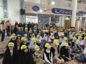 آموزش ایمنی جاده‌ای به دانش‌آموزان ازدارتپه با محوریت کانون دین و دانش