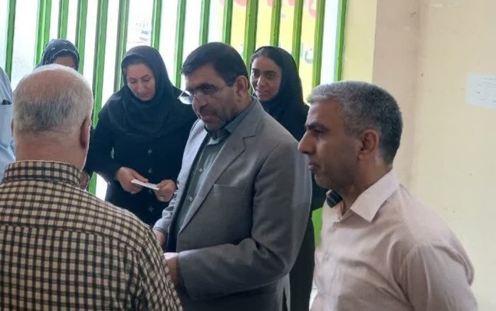 تأکید نماینده مجلس بر حمایت ویژه از نوغانداران گلستان/ بازدید از مراکز خرید پیله در مینودشت