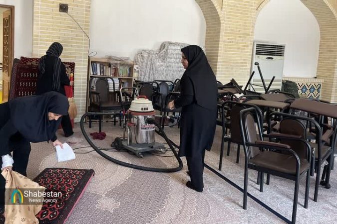 غبارروبی شبستان‌های مسجد جامع گلشن گرگان به مناسبت فرارسیدن محرم