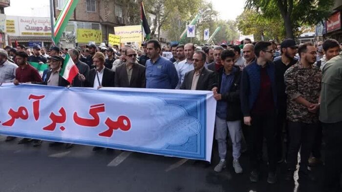 حضورمدیرعامل و کارکنان بسیجی گاز گلستان درمراسم تجمع و راهپیمایی با شکوه ۱۳ آبان